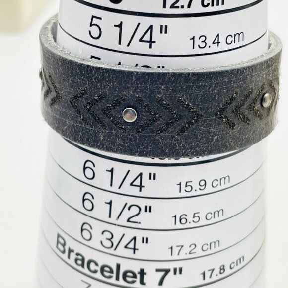 MOST WANTED Handcrafted Leather Bracelet Silver Tone Snaps Arrow Accents Tagged - Picture 4 of 6